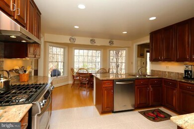 5210 Gunpowder Rd, Fairfax, VA 22030 - photo 2