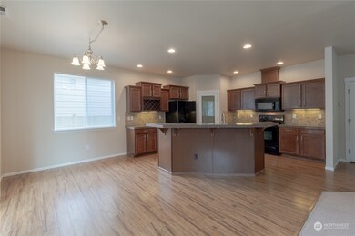 8511 198th St E, Spanaway, WA 98387 - photo 6