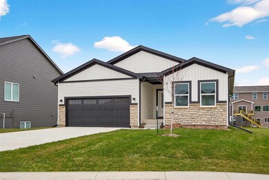 431 Stillwater Ct, West Des Moines, IA 50266 - photo 2