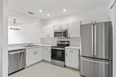 8646 Hunters Key Cir, Tampa, FL 33647 - photo 6