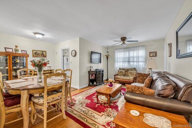 45-69 Bell Blvd unit B, Bayside, NY 11361 - photo 3