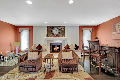 09-Living Room