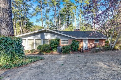 2224 Mirror Lake Dr, Fayetteville, NC 28303 - photo 4