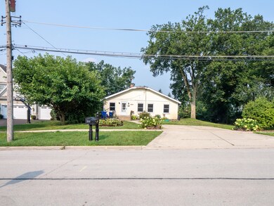 2022 Stoddard Ave, Wheaton, IL 60187 - photo 4