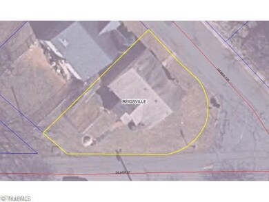 401 Gilmer Cir, Reidsville, NC 27320 - photo 3