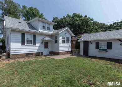 1623 E High St, Davenport, IA 52803 - photo 6