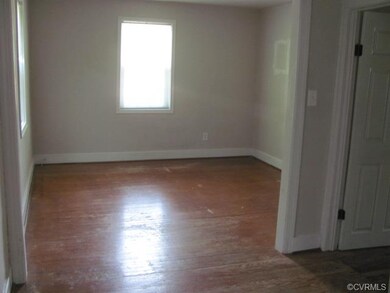 1st Floor MBR - W/adjoining room [sitting room]