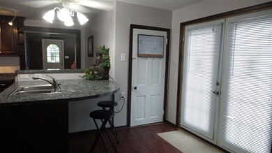 801 E 9th St, Auburn, IN 46706 - photo 5