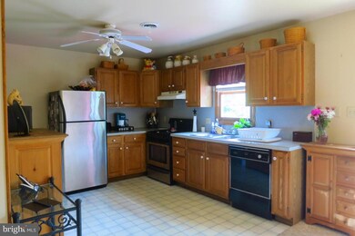 4406 12th Ave, Temple, PA 19560 - photo 6