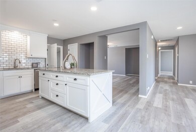 1406 S Grand Ave, Gainesville, TX 76240 - photo 3