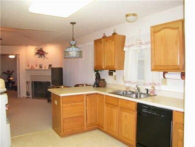 5737 Kensington Blvd, Plainfield, IN 46168 - photo 6