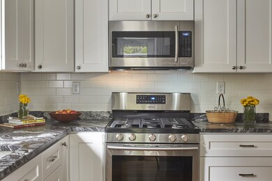 52 Walnut St, Arlington, MA 02476 - photo 3