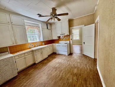 115 W Johnson St, Bruce, MS 38915 - photo 7