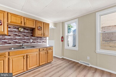 73 7th St, Salem, NJ 08079 - photo 4