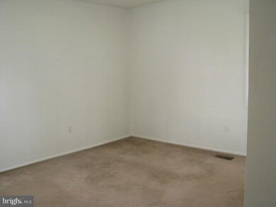 4200 Pinefield Ct, Fairfax, VA 22033 - photo 6