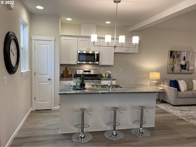 1866 SE Hankel St unit 12, Dallas, OR 97338 - photo 3