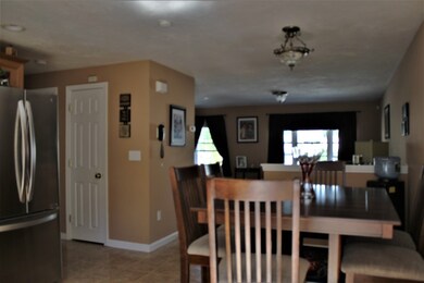 43 Joseph Ave unit 2, Dracut, MA 01826 - photo 6