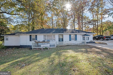 804 Rowland Rd, Stone Mountain, GA 30083 - photo 2