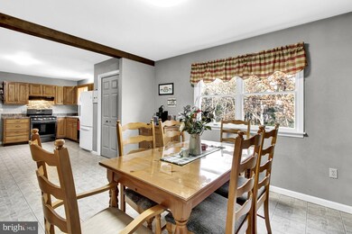 240 Poplar Ln, Mount Wolf, PA 17347 - photo 7