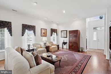 9 Corbett Dr, Marcus Hook, PA 19061 - photo 4