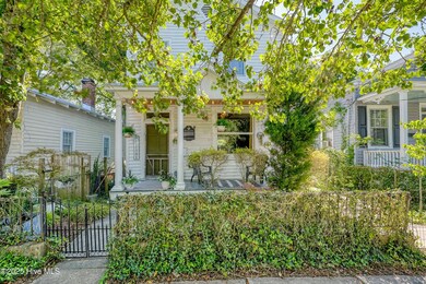 01-A7405905_5_resize