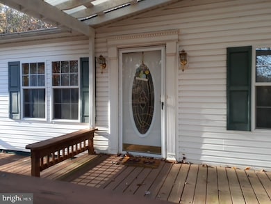 566 Wild Apple Ln, Paw Paw, WV 25434 - photo 5