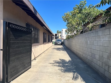 9122 S Hoover St, Los Angeles, CA 90044 - photo 2
