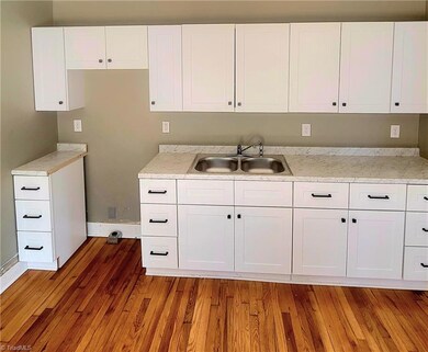 104 S Branch St, Reidsville, NC 27320 - photo 3