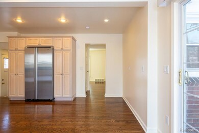 620 Catalpa Dr, Royal Oak, MI 48067 - photo 5