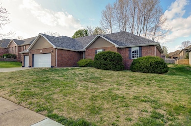 853 E Meadow Garden Ct-3
