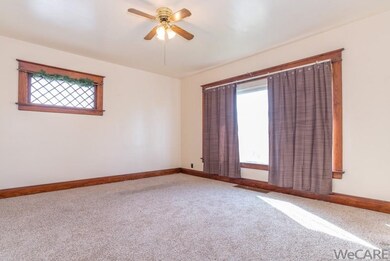 304 Defiance St, Wapakoneta, OH 45895 - photo 5