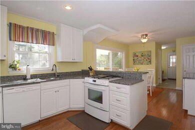 1743 Lockerbie Ln, Vienna, VA 22182 - photo 5