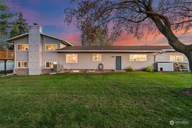 2481 3rd St NE, East Wenatchee, WA 98802 - photo 4