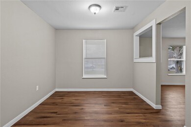 120 Brewster St, Robinson, TX 76706 - photo 5