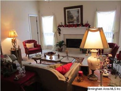 Huge Greatroom/Dining Room Combo