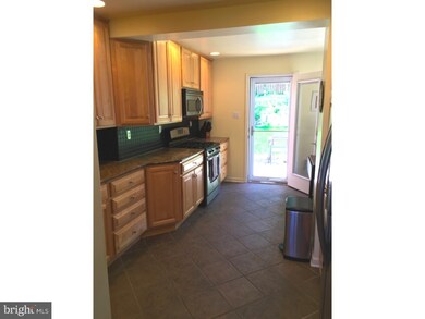 65 Edgewood Rd, Broomall, PA 19008 - photo 3