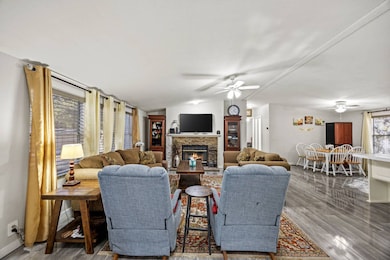 125 Los Robles St, Arlington, TX 76006 - photo 6