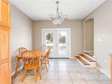 161 Wynnbrook Dr, Hendersonville, NC 28792 - photo 5