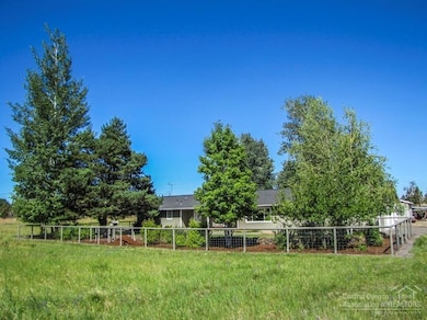 62565 Dixon Loop, Bend, OR 97701 - photo 5