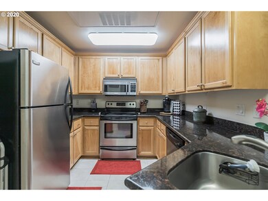 820 Springtree Ln, West Linn, OR 97068 - photo 3