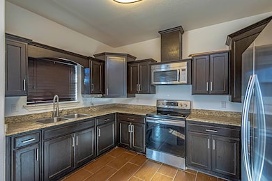 10706 International Blvd unit 133, Laredo, TX 78045 - photo 7