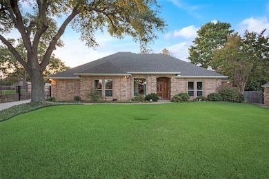1801 Glenbrook Ct, Bedford, TX 76021 - photo 4