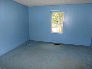 535 Columbia Ave, Ramseur, NC 27316 - photo 6