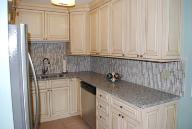 122 N Dorchester Ave, Wheaton, IL 60187 - photo 3