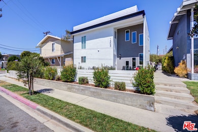 1303 Beryl St, Redondo Beach, CA 90277 - photo 2