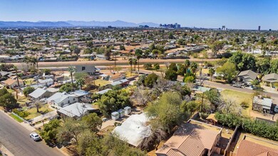 2206 N 28th St, Phoenix, AZ 85008 - photo 5