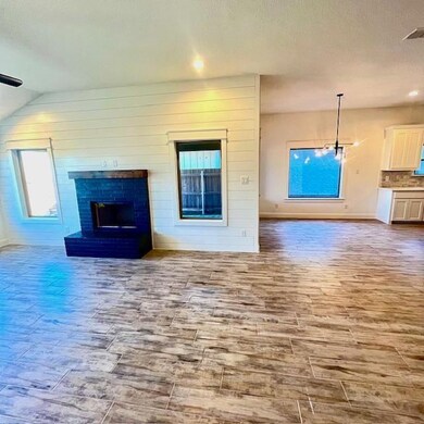 932 Rodgers Ave, Godley, TX 76044 - photo 5