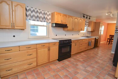 Eat-in Kitchen