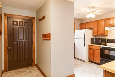 10 Notchview Ln unit 19, Lincoln, NH 03251 - photo 7