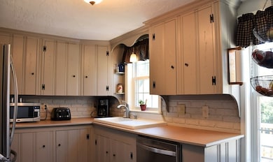 9 Conant Ave, Dudley, MA 01571 - photo 6